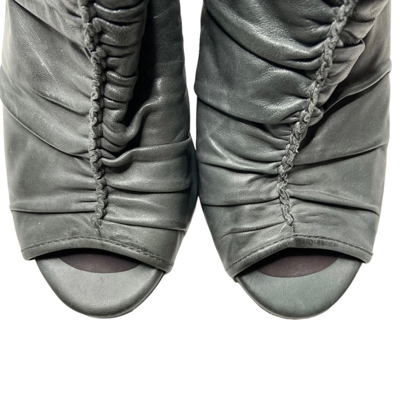 VINCE CAMUTO Leather Ankle Boots Ruched Open Toe Heeled Zipper Gray Size 8B - Picture 4 of 11
